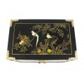 elegant cabinet est-oriental, de budoir. lacquer & pictura manuala. Taiwan anii' 70